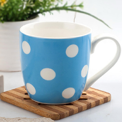White ceramic coffee mug