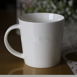 Large V mug