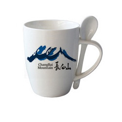 11oz white mug with spoon